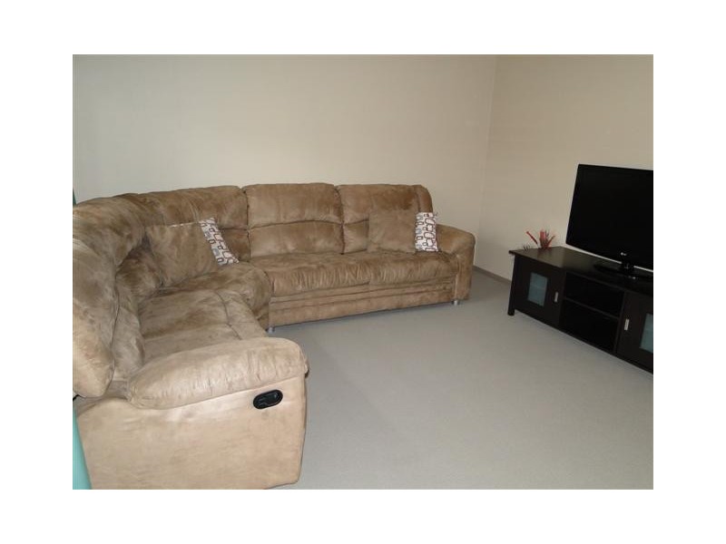 8 Claremont Drv, Murrumba Downs QLD 4503