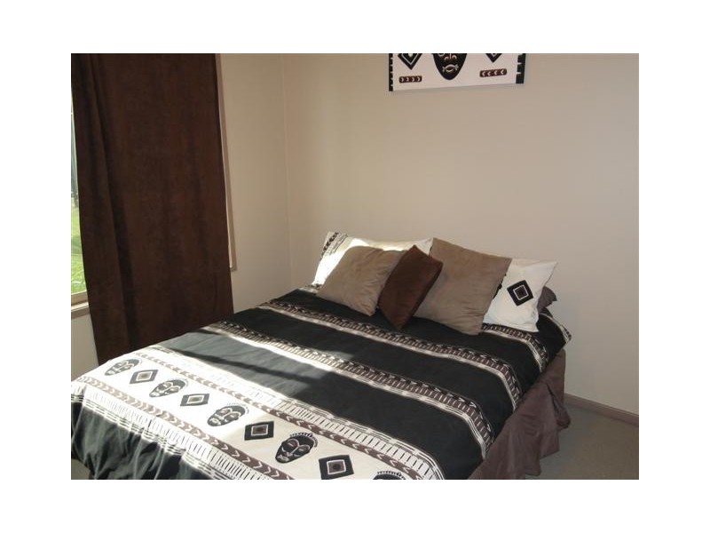 8 Claremont Drv, Murrumba Downs QLD 4503