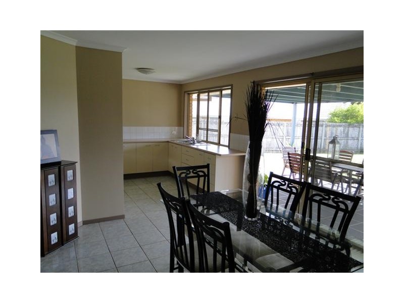 8 Claremont Drv, Murrumba Downs QLD 4503