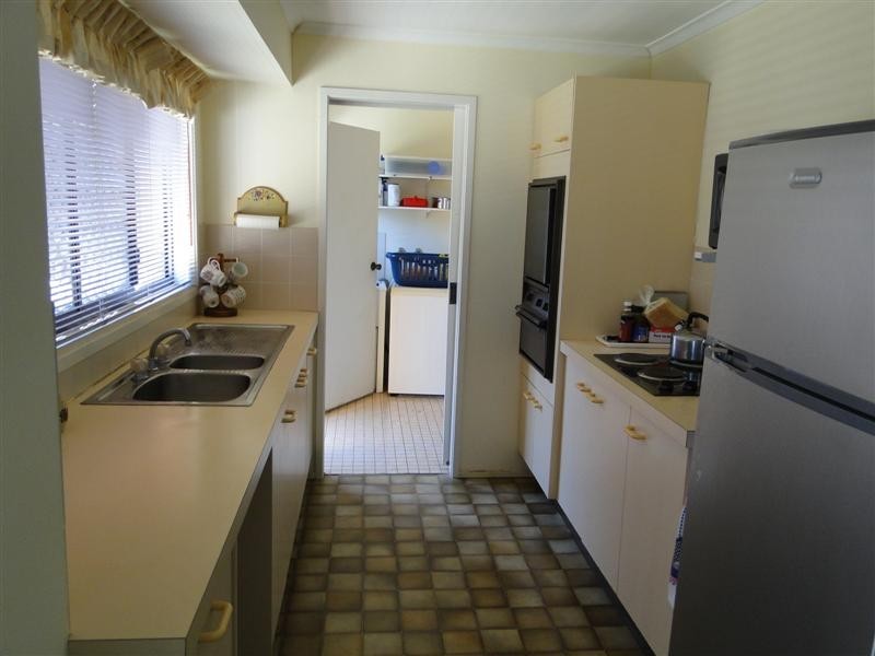 1 Carla Ct, Kallangur QLD 4503