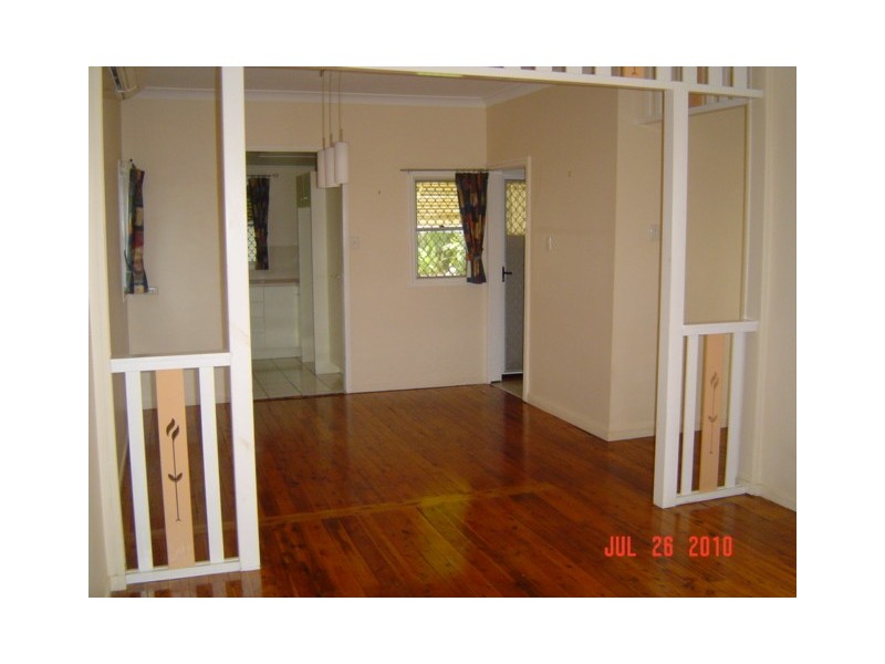 1 Andrew St, Kallangur QLD 4503