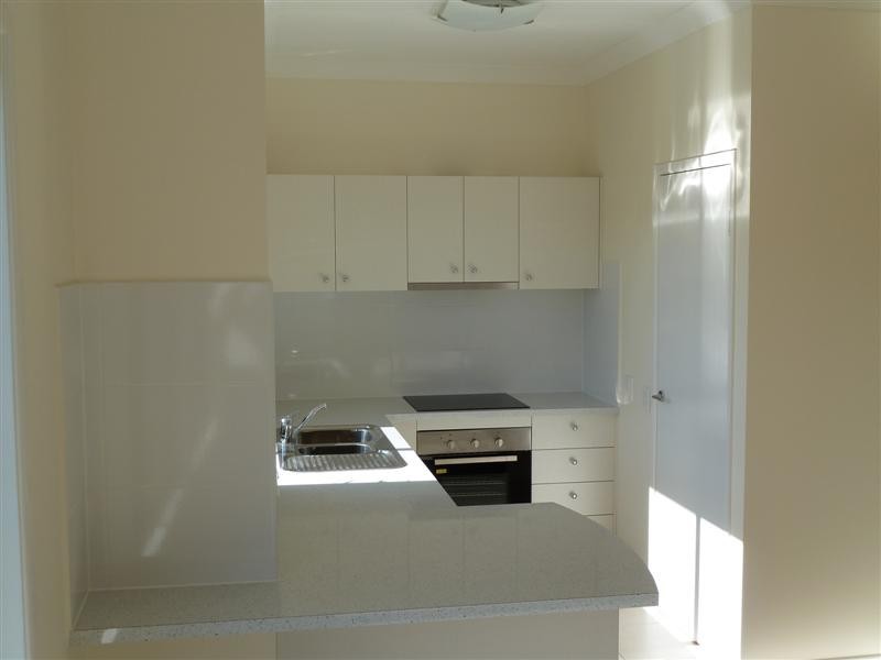 13 / 3 Swordgrass Ct, Kallangur QLD 4503