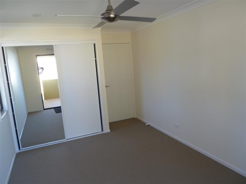 13 / 3 Swordgrass Ct, Kallangur QLD 4503