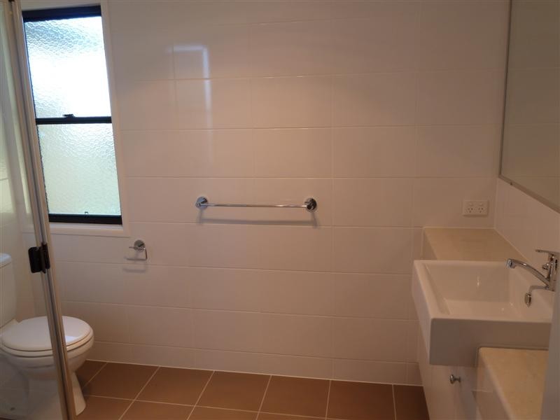 20 / 3 Swordgrass Ct, Kallangur QLD 4503