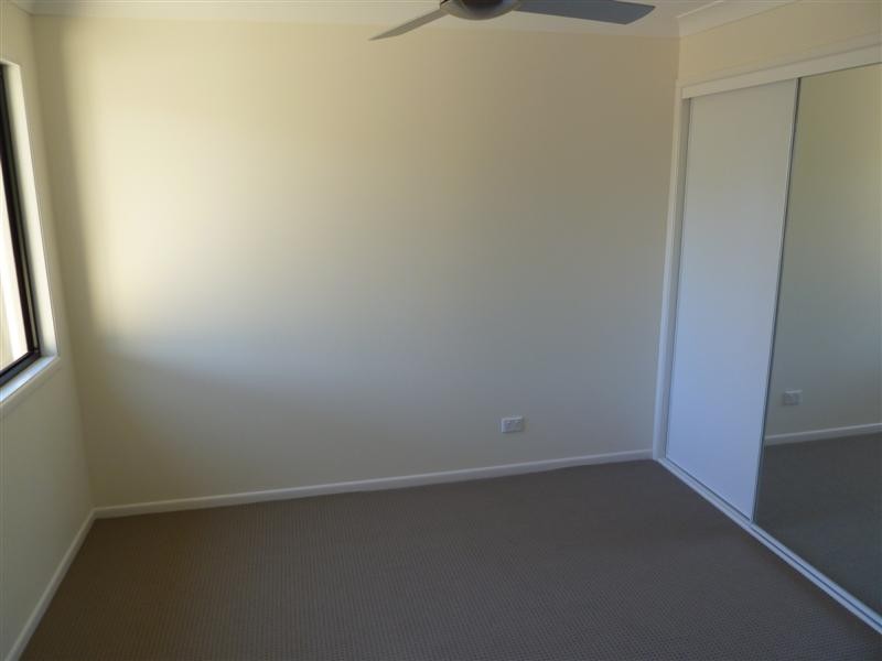 20 / 3 Swordgrass Ct, Kallangur QLD 4503