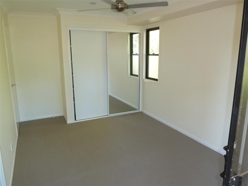 20 / 3 Swordgrass Ct, Kallangur QLD 4503