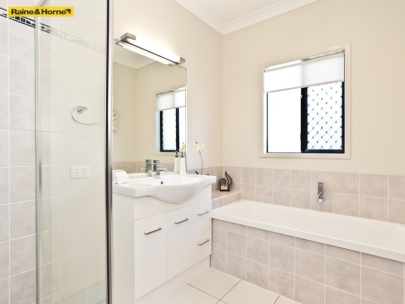 22 Waterway Crescent, Murrumba Downs QLD 4503