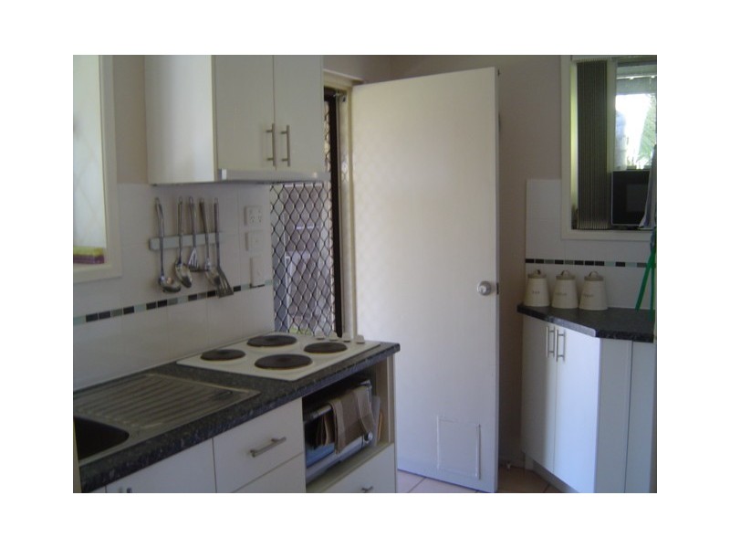 8 Maurice St, Kallangur QLD 4503