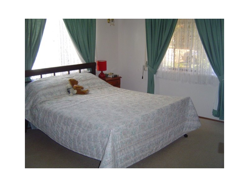 22 Lyndon St, Kallangur QLD 4503
