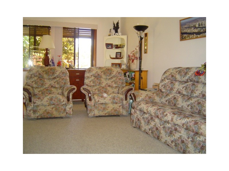 22 Lyndon St, Kallangur QLD 4503