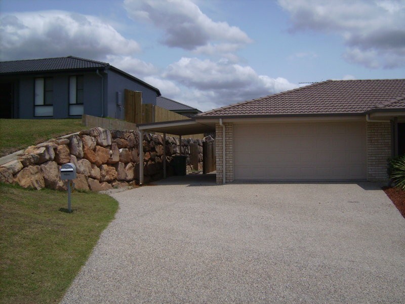 2/7 Peta Street, Kallangur QLD 4503