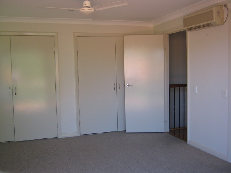 2/330 Cavendish Road, Coorparoo QLD 4151