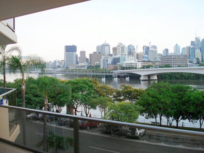 8/10 Lower River Terrace, South Brisbane QLD 4101