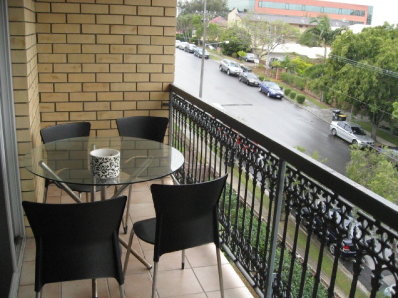 4/1 Bergin Street, Milton QLD 4064
