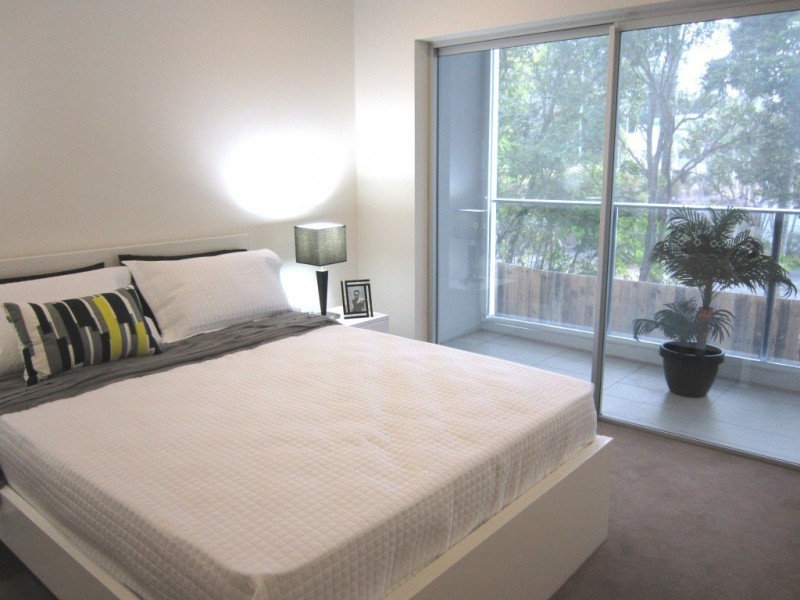 17 Marshall Lane, Kenmore QLD 4069