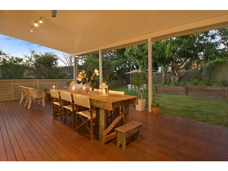 17 Moonmera Street, The Gap QLD 4061