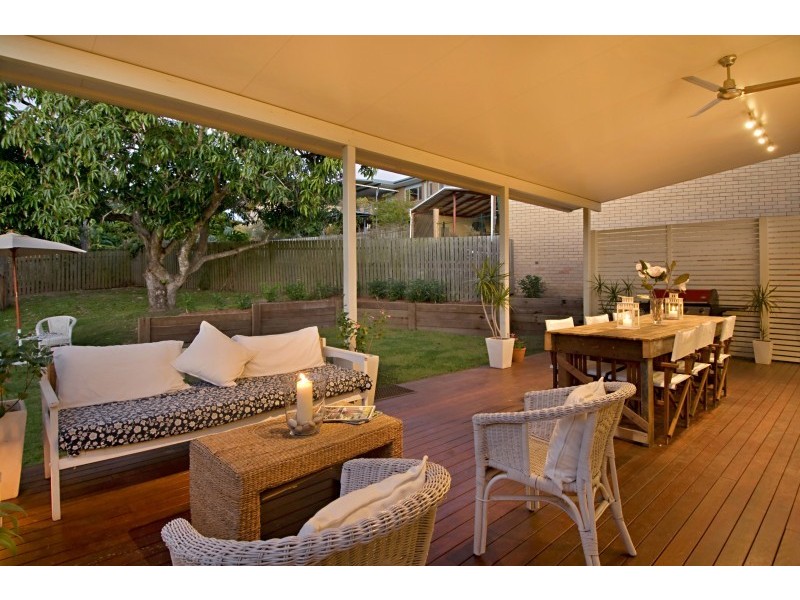 17 Moonmera Street, The Gap QLD 4061