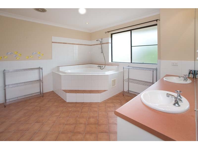 39 Remick Street, Stafford Heights QLD 4053