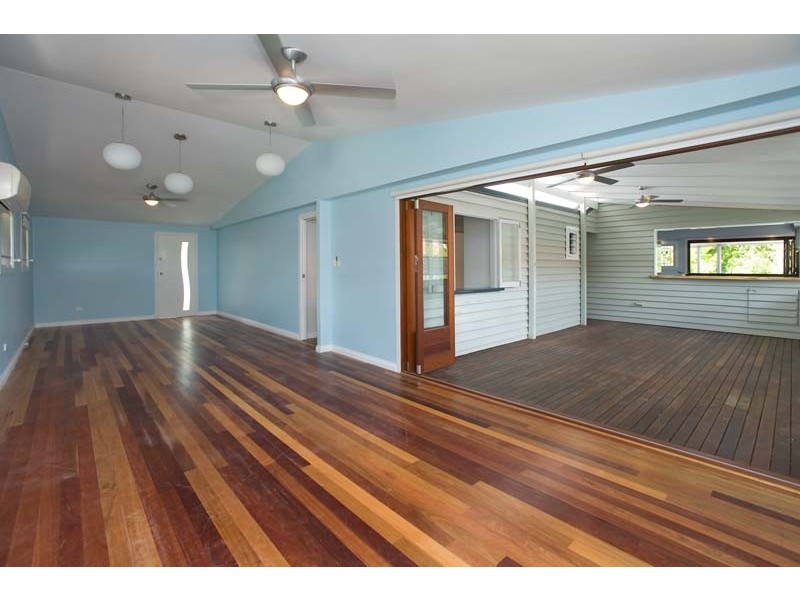 8 Gavan Street, Ashgrove QLD 4060