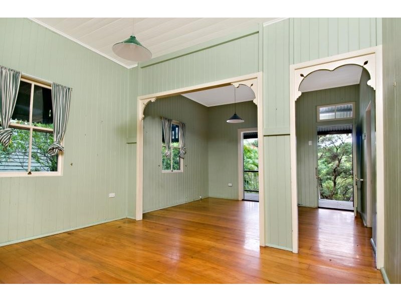 135 Empress Terrace, Bardon QLD 4065