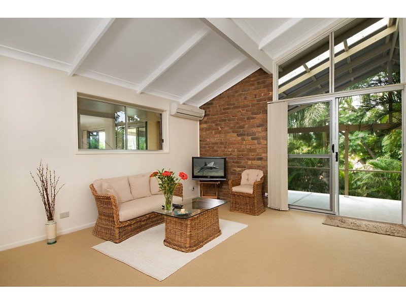 7 Petmar Street, The Gap QLD 4061