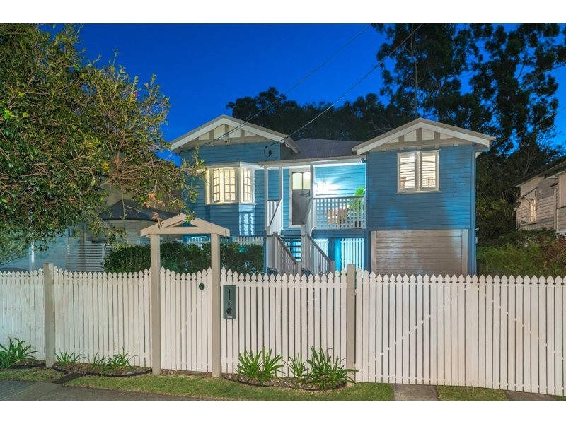 8 Mirrabooka Road, Ashgrove QLD 4060