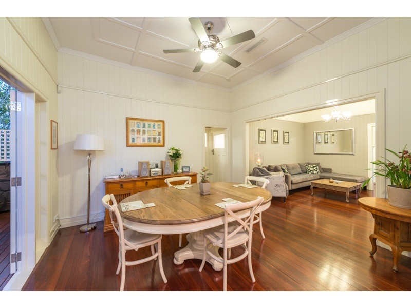 8 Mirrabooka Road, Ashgrove QLD 4060