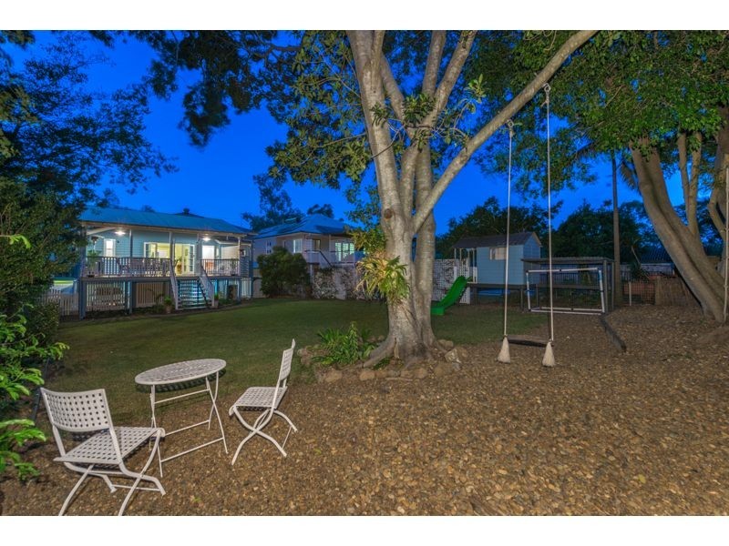 8 Mirrabooka Road, Ashgrove QLD 4060