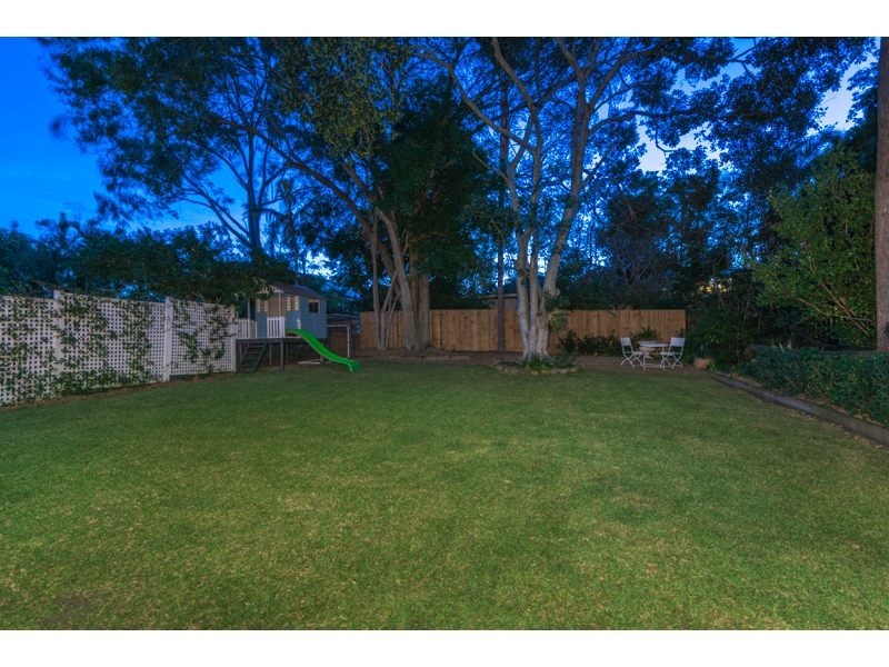 8 Mirrabooka Road, Ashgrove QLD 4060