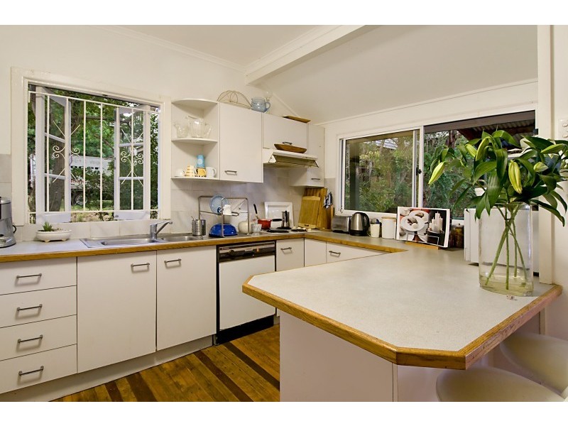 19 Mackay Terrace, Bardon QLD 4065