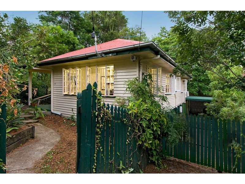 19 Mackay Terrace, Bardon QLD 4065