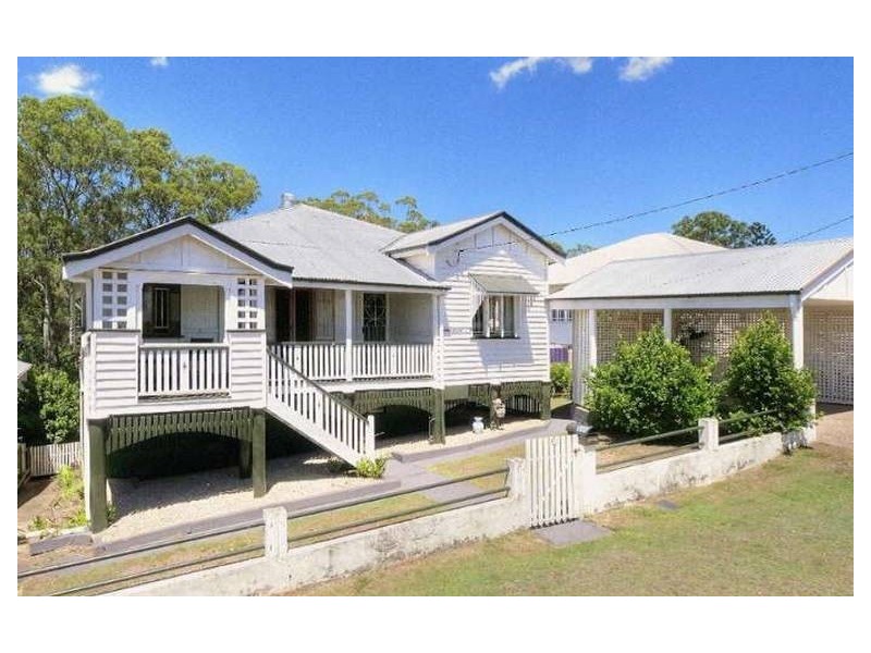 75 Sixth Avenue, Bardon QLD 4065