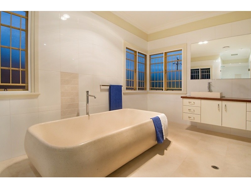 73 Grevillea Road, Ashgrove QLD 4060