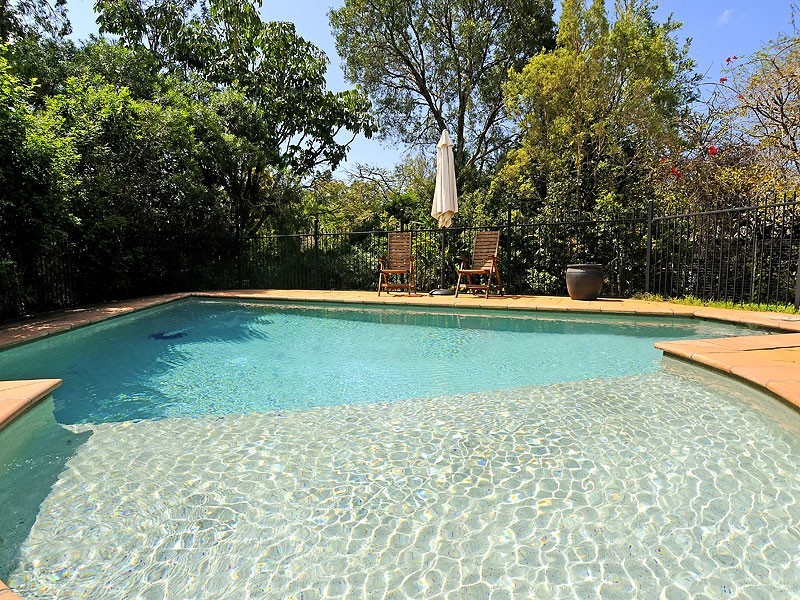 8 Garden Grove, Ashgrove QLD 4060