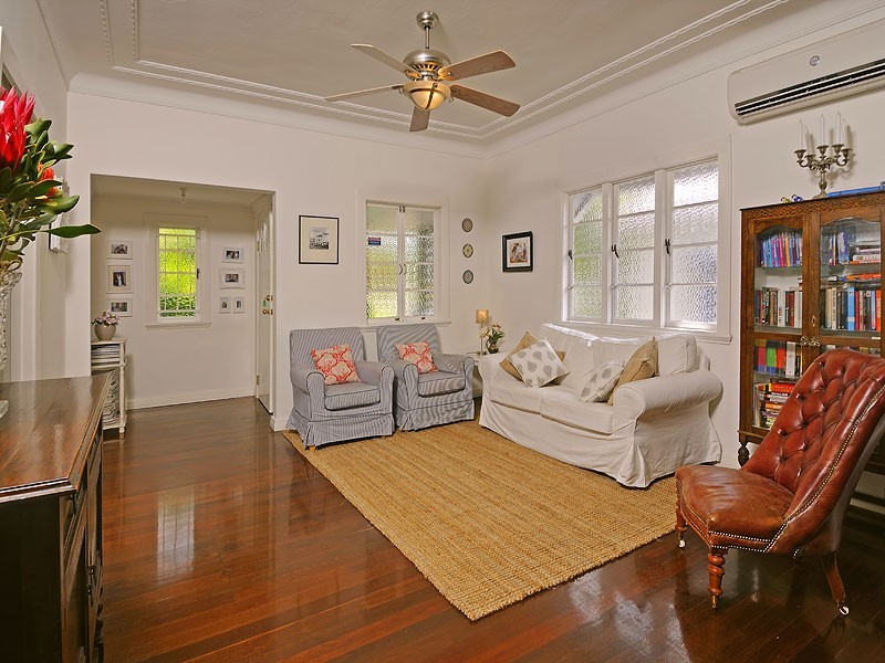 8 Garden Grove, Ashgrove QLD 4060