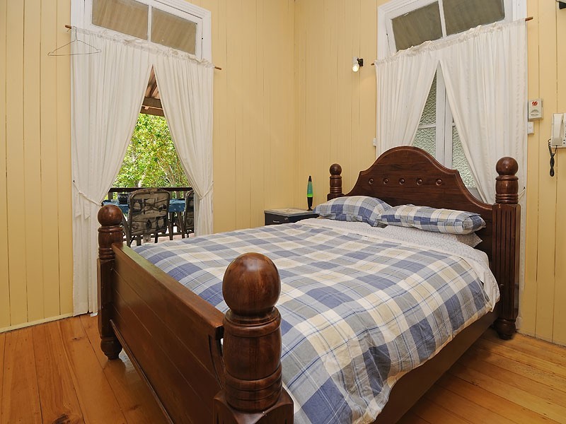 11 Crawford Street, Ashgrove QLD 4060
