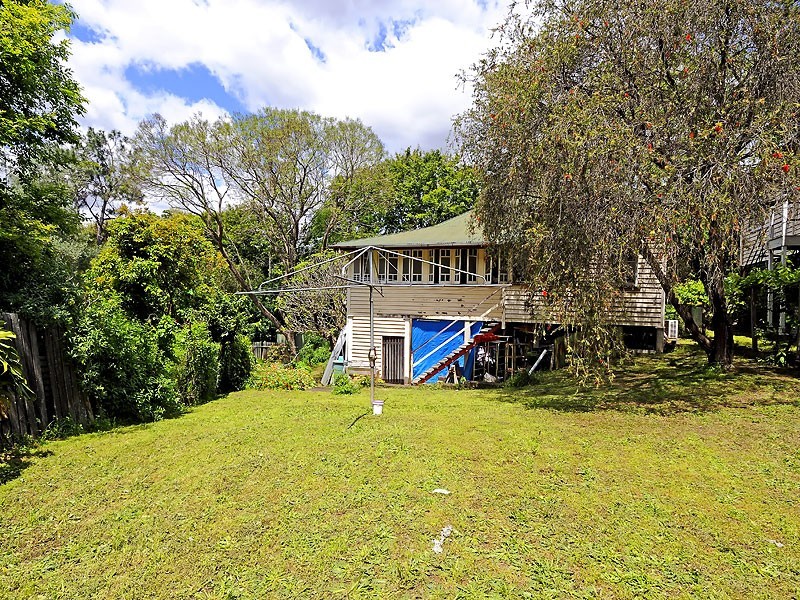 11 Crawford Street, Ashgrove QLD 4060