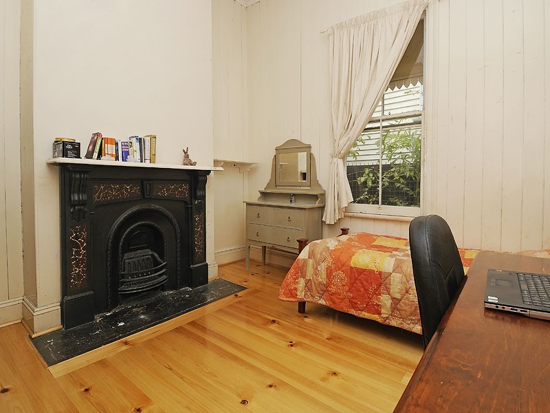 37 Sedgebrook Street, Spring Hill QLD 4000