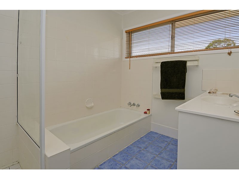 23 Nurom Avenue, Ferny Hills QLD 4055