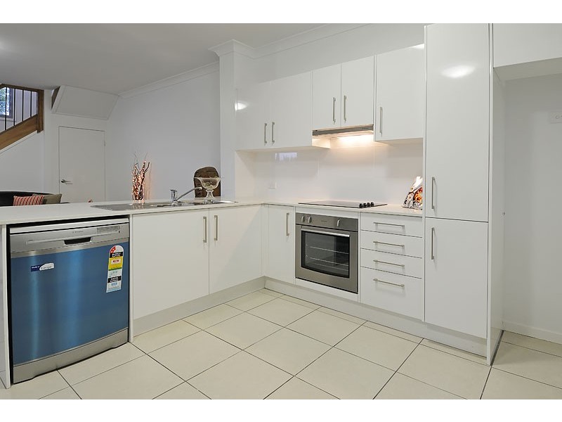 1 and 2/13 Venning Street, Everton Park QLD 4053