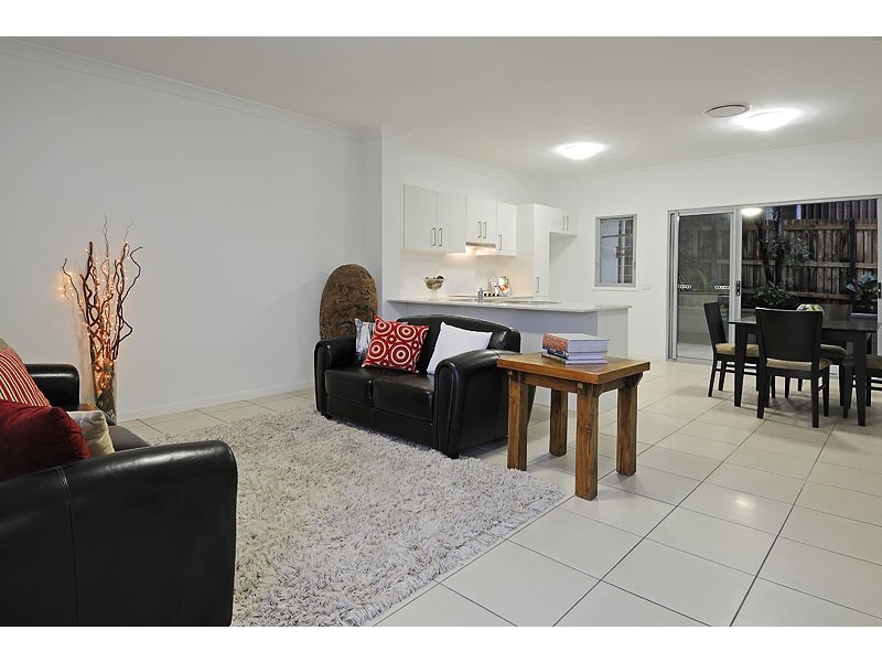 1 and 2/13 Venning Street, Everton Park QLD 4053