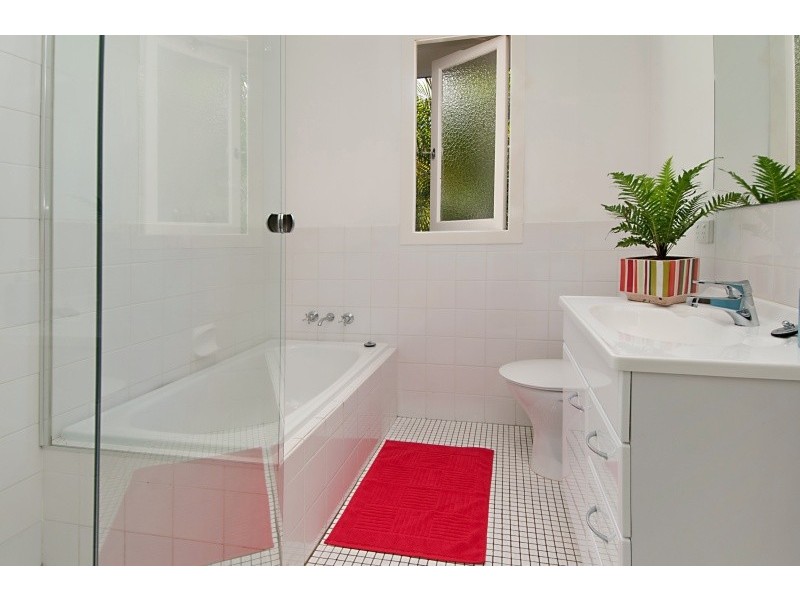 15 Venus Street, Ashgrove QLD 4060