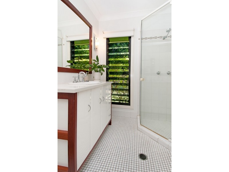 15 Venus Street, Ashgrove QLD 4060