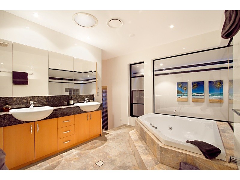 22 Satinwood Court, Bardon QLD 4065