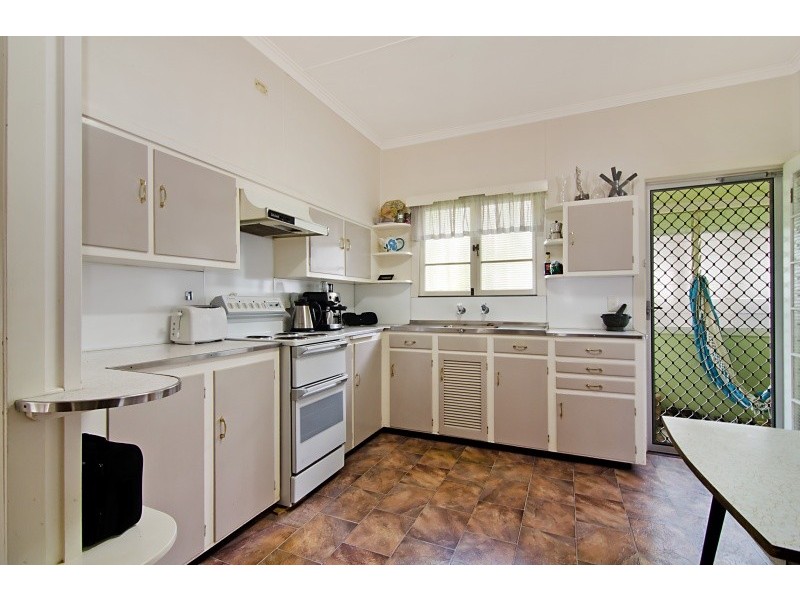 88 Oleander Drive, Ashgrove QLD 4060