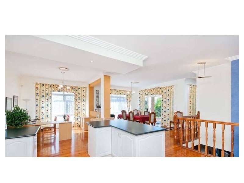 14 Jillinda Place, The Gap QLD 4061