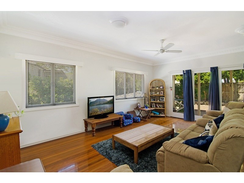 89 Simpsons Road, Bardon QLD 4065