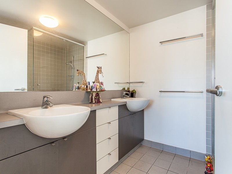 11/53 Commercial Road, Teneriffe QLD 4005