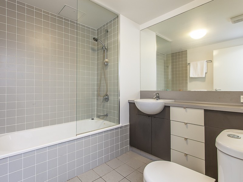 11/53 Commercial Road, Teneriffe QLD 4005