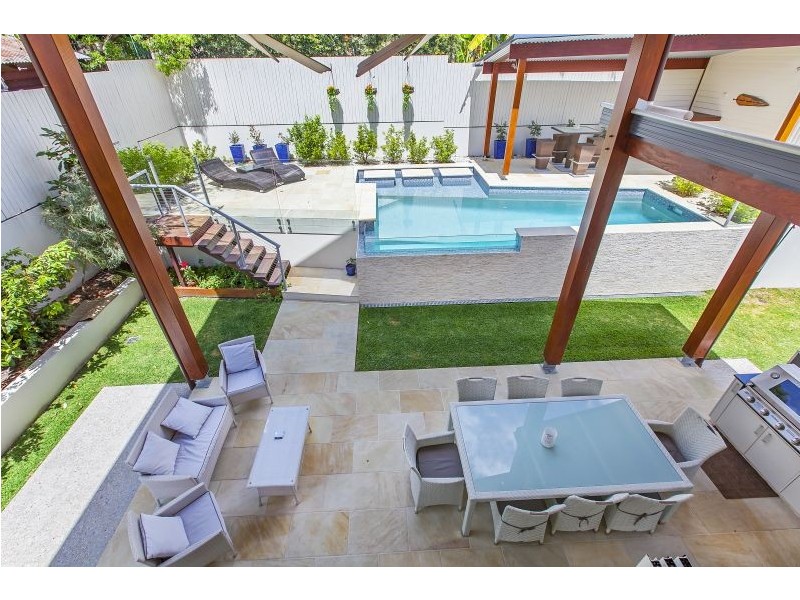 16 Grevillea Road, Ashgrove QLD 4060